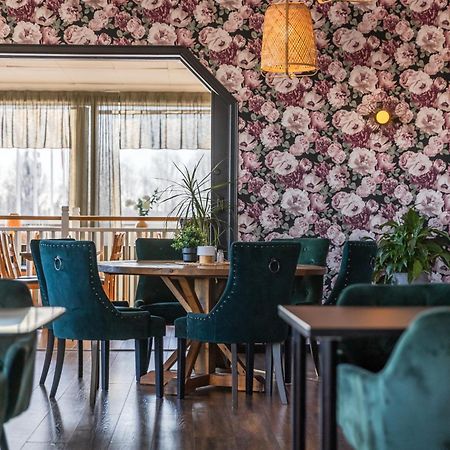 Hotell Kung Goesta By First Mora Exteriér fotografie