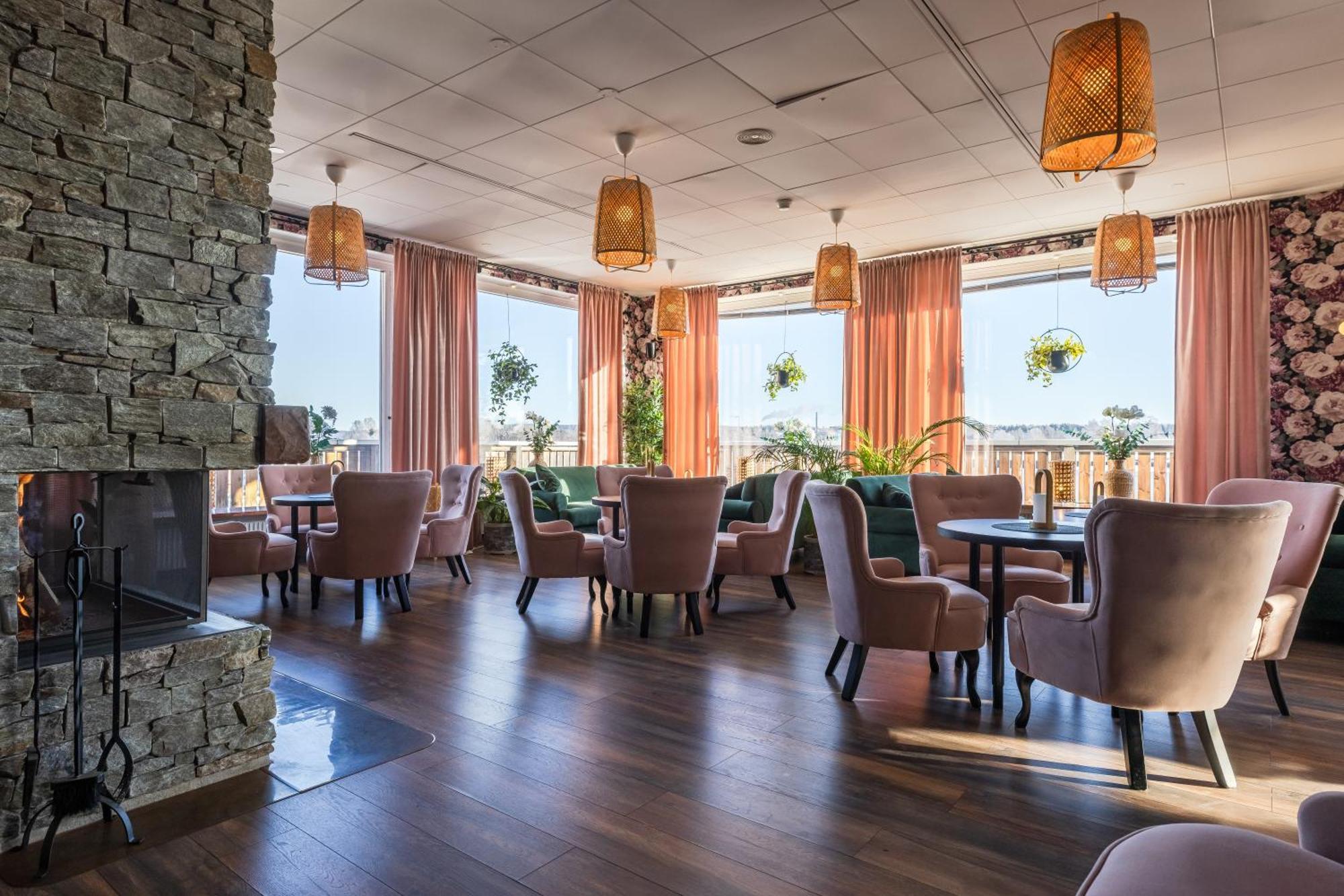 Hotell Kung Goesta By First Mora Exteriér fotografie