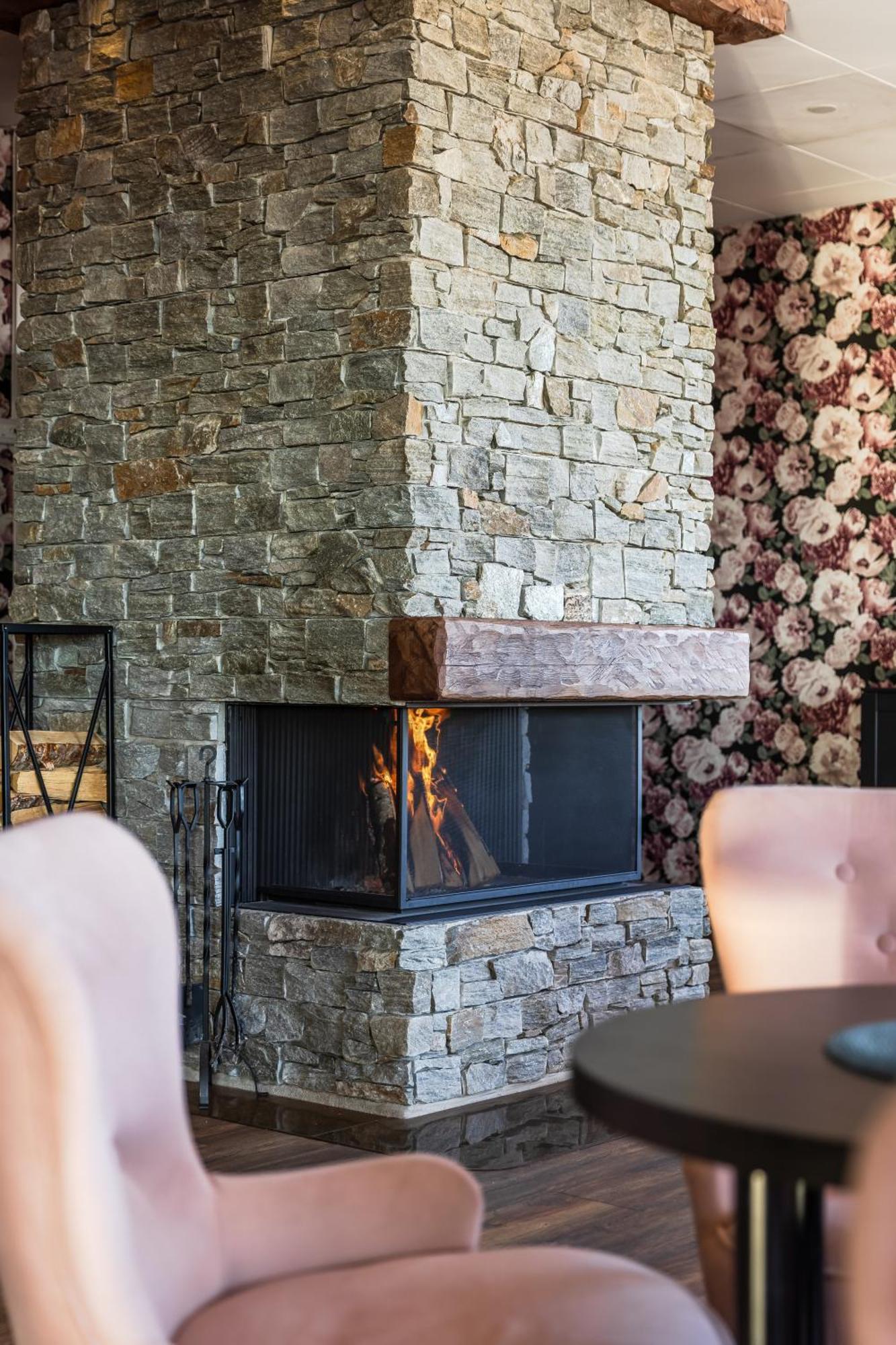 Hotell Kung Goesta By First Mora Exteriér fotografie